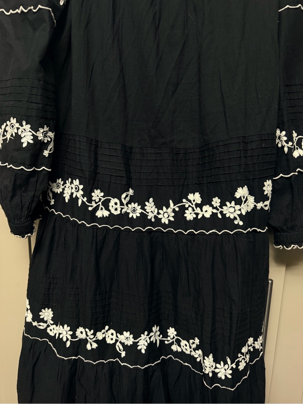 Farm Rio Black Embroidered Floral Womens' Dress MEDIUM - Picture 7 of 8